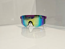 Load image into Gallery viewer, THE ROAD TRAVELER