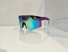 Load image into Gallery viewer, THE ROAD TRAVELER